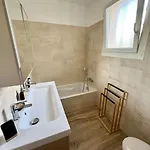 Avec Piscine Proche Plages Et Commerces Вилла