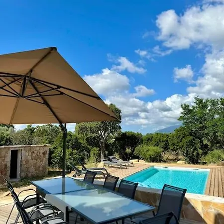 Avec Piscine Proche Plages Et Commerces Willa *